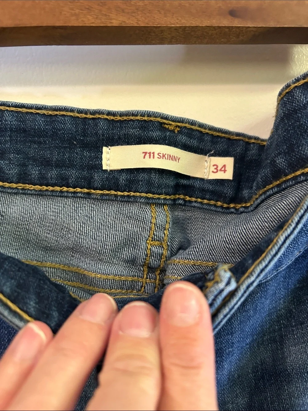 Levi's Women’s Dark Blue Skinny Jeans with Light Distressing
